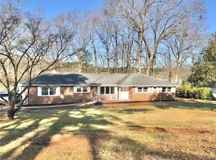 736 Woodlake Rd, Anderson, SC 29621