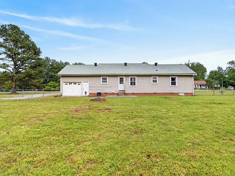 3918 Ashley Dr — Photo 15