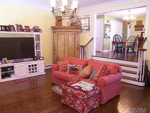 2nd image of 27 Greenport Ave