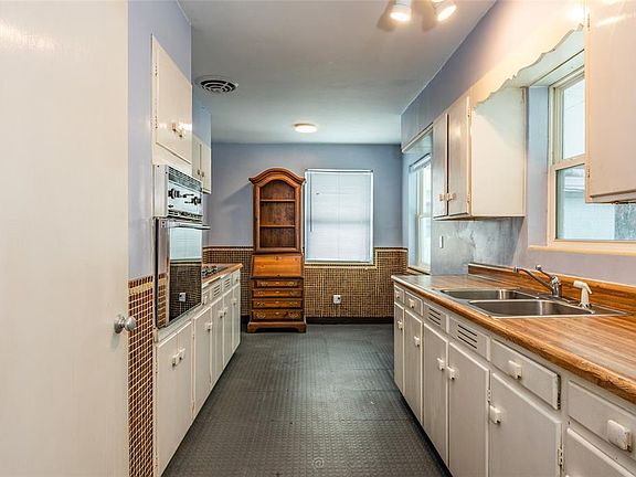 4th image of 1256 BEL AIRE DRIVE
