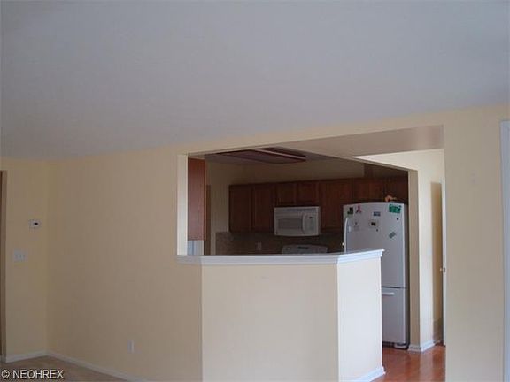 5th image of 18152 Woodside Xing N