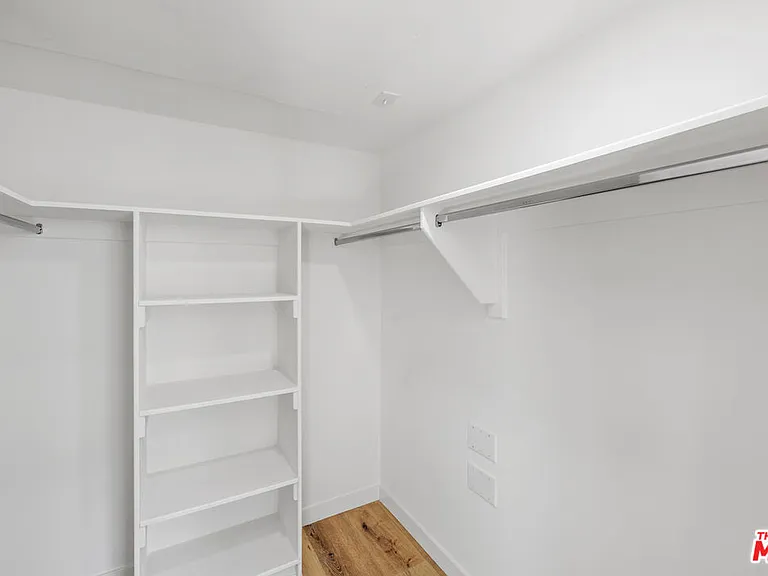 5229 Willowcrest Ave #307 — Photo 53