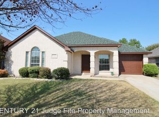 607 Brenna Rd, Waxahachie, TX 75165
