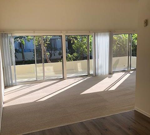 2nd image of 1122 18th St APT 203