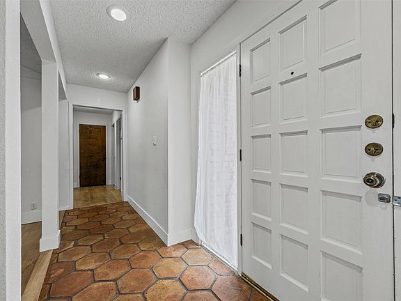 4th image of 12902 Trailwood Rd