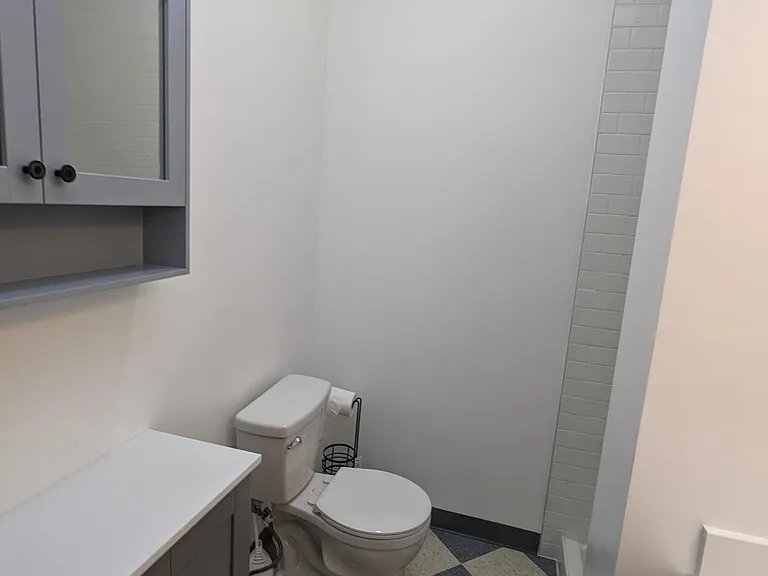 566 Live Oak Ln — Photo 17