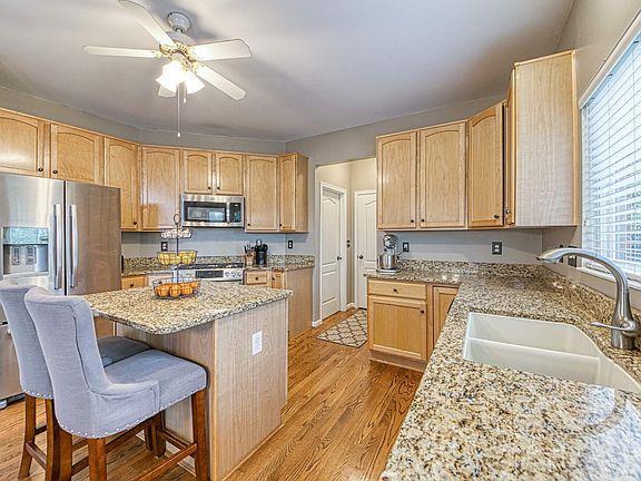 2nd image of 10219 Creekstone Ct
