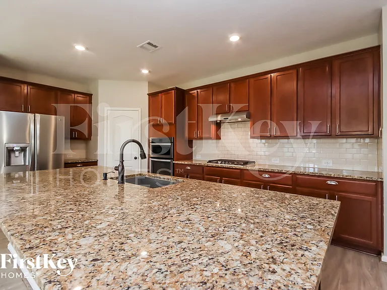 25515 Kensington Lake Dr — Photo 6