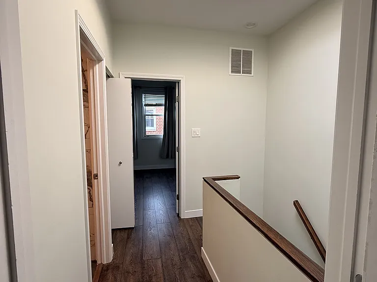 1835 W Oakdale Ave #C — Photo 25