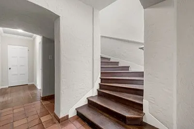 733 Chester Way — Photo 4
