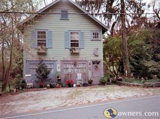 105 Brooklyn Ave, Hendersonville, NC 28792