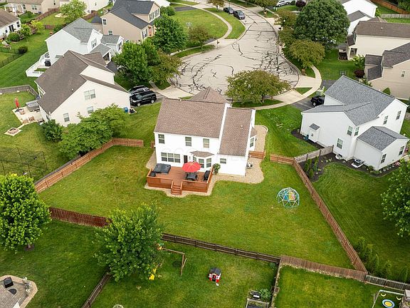2nd image of 399 Moss Ct