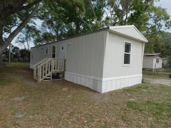 106 NE 13th Ave, Chiefland, FL 32626