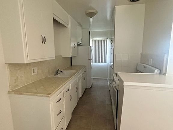 5th image of 1224-1228 10th St #1228-5