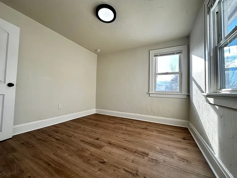 1152 Stuart St — Photo 14