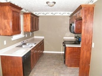 2nd image of 418 Autumn Glenn Dr