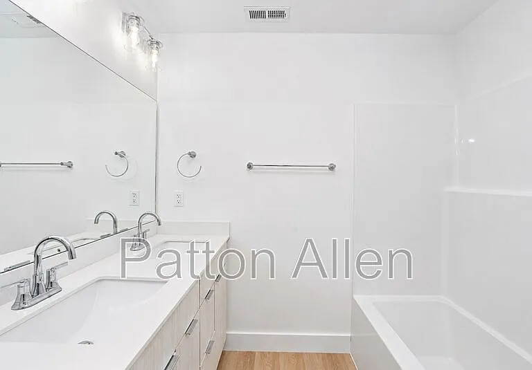 15 Bolton St — Photo 12