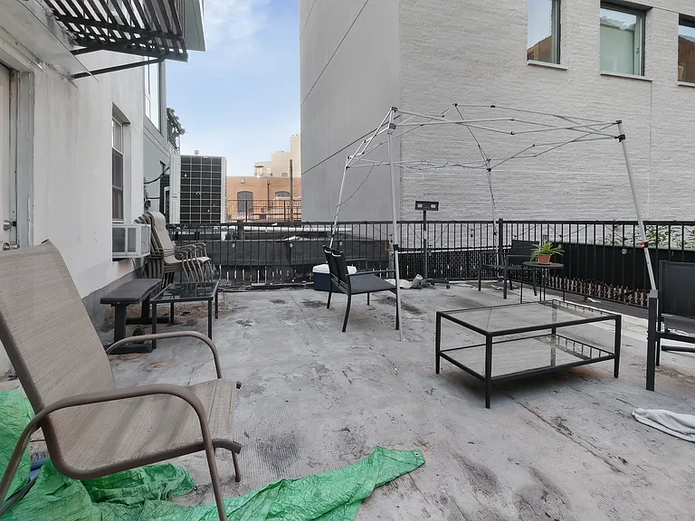 31 Havemeyer St #3B — Photo 4