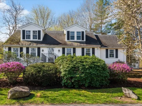 11 Gay St, Needham, MA 02492