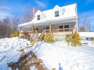 390 Coldbrook Rd, Oakham, MA 01068