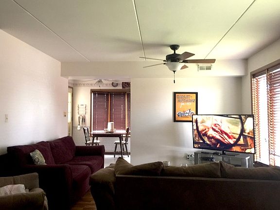 4th image of 13535 S Lamon Ave APT 107
