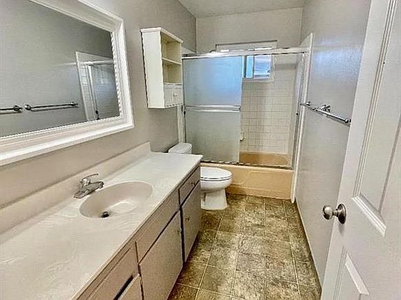 4th image of 2304 New Jersey Ave #2