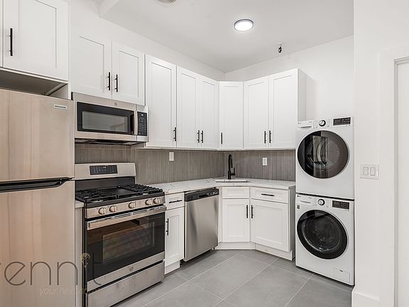 5th image of 123 8th Ave APT 3F