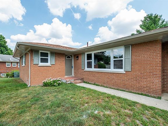 2nd image of 1182 Briarwood Cir