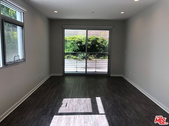 5th image of 1545 S Bentley Ave #103