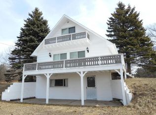 1759 Lakeshore Rd, Manistee, MI 49660