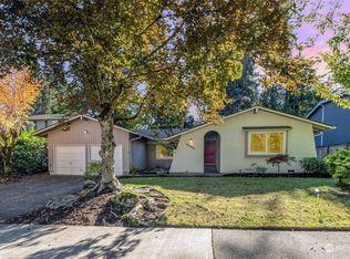 18723 SE 45th Pl, Issaquah, WA