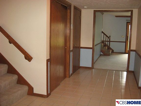 3rd image of 506 Oakwood Dr