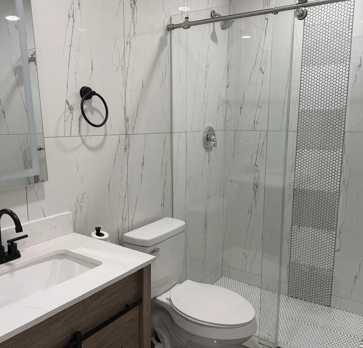 4 bed, 2.0 bath, 2420 sqft, $3,750 — Photo 4