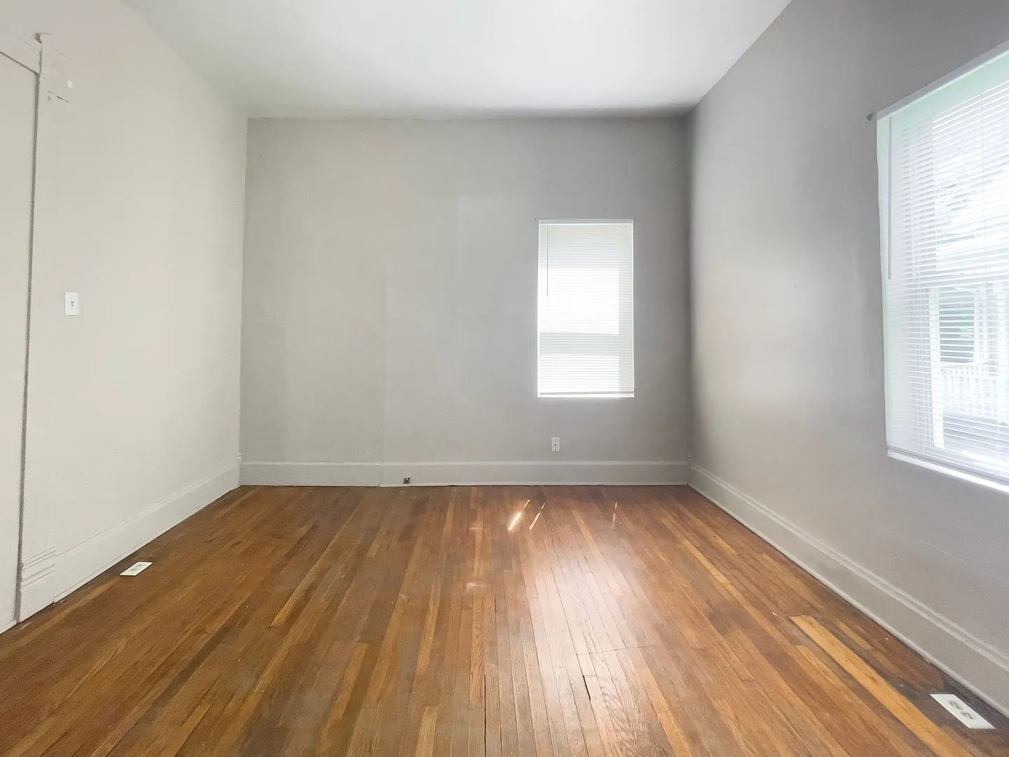 812 W University Ave - Live Close to Everything! 4BR Home Near Trails, Parks & Ball State — Photo 4