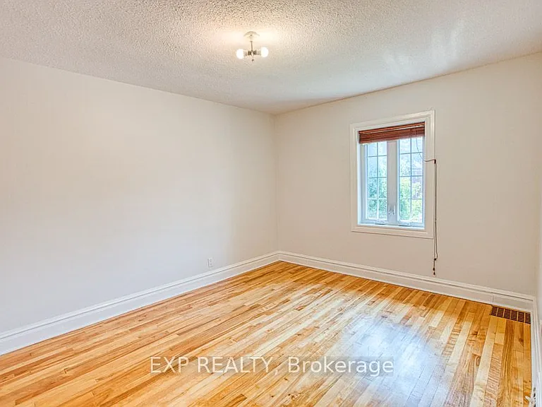413 Holland Ave — Photo 34