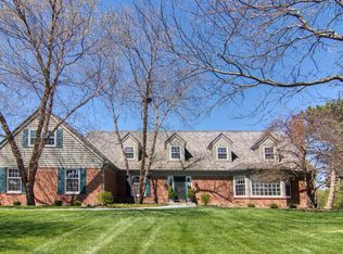 10211 N Trillium Rd, Mequon, WI 53092