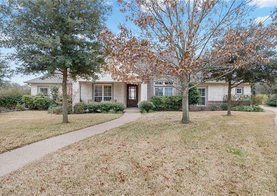 1st image of 30 Settlers Creek Trl