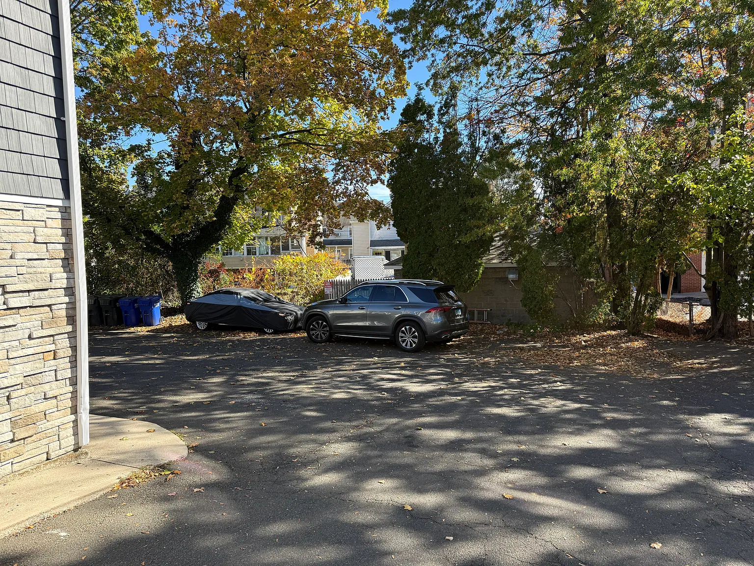 2 bed, 700 sqft, $2,700 — Photo 3