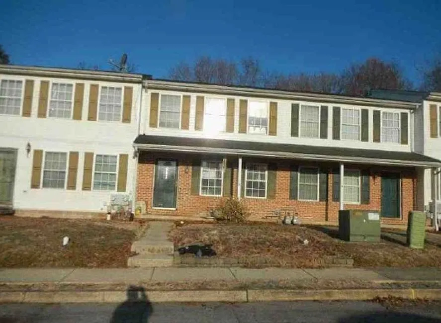 462 Scott Ave photo 1