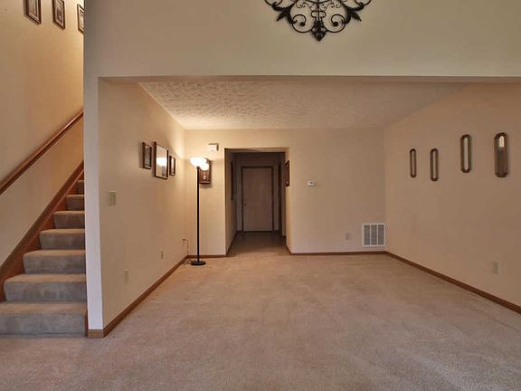 4th image of 3912 Rosette Dr