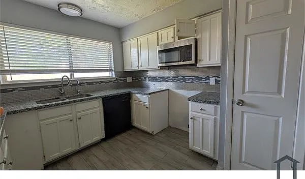 6827 Kearney Dr — Photo 4