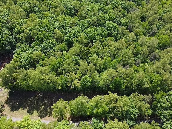 3rd image of Crab Orchard Rd