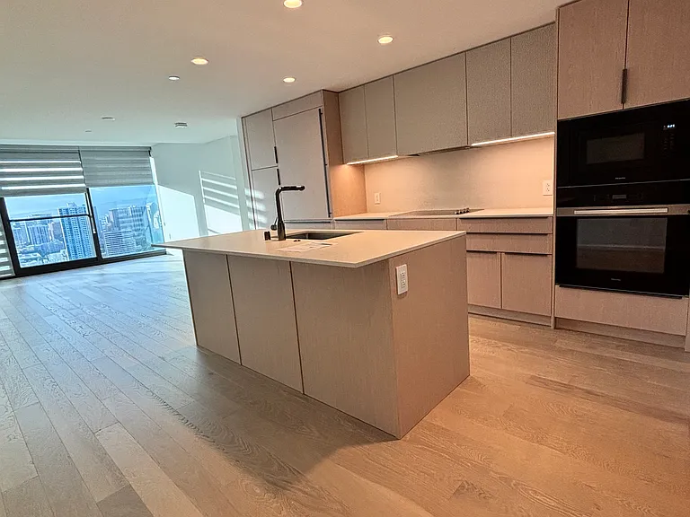 333 Ward Ave #3511 — Photo 2