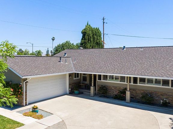2nd image of 3338 Beacon Ln