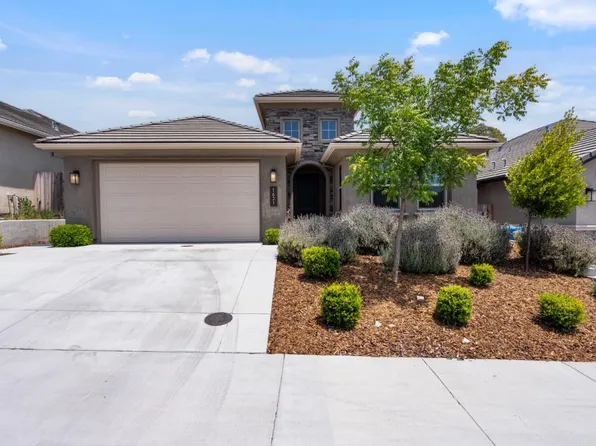 1621 Castlerock Dr, Hollister, CA 95023