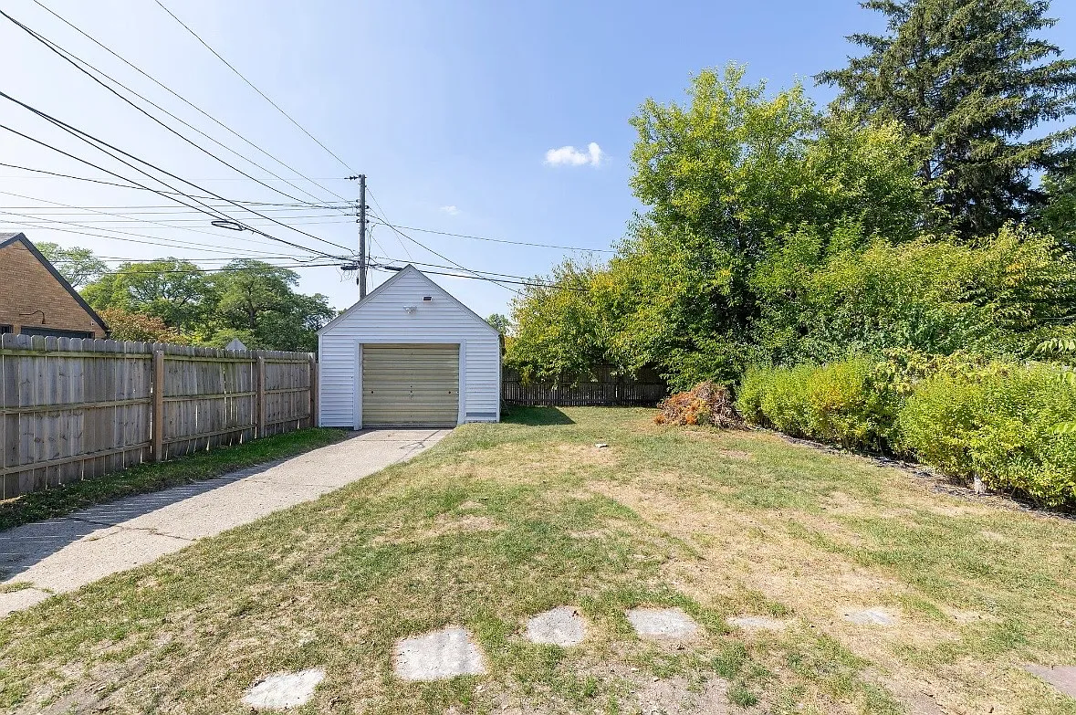 3 bed, 1.5 bath, 1440 sqft, $2,850 — Photo 4