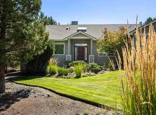 1000 Cinnamon Teal Dr, Redmond, OR 97756