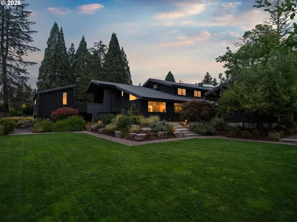 942 S Palatine Hill Rd, Portland, OR 97219