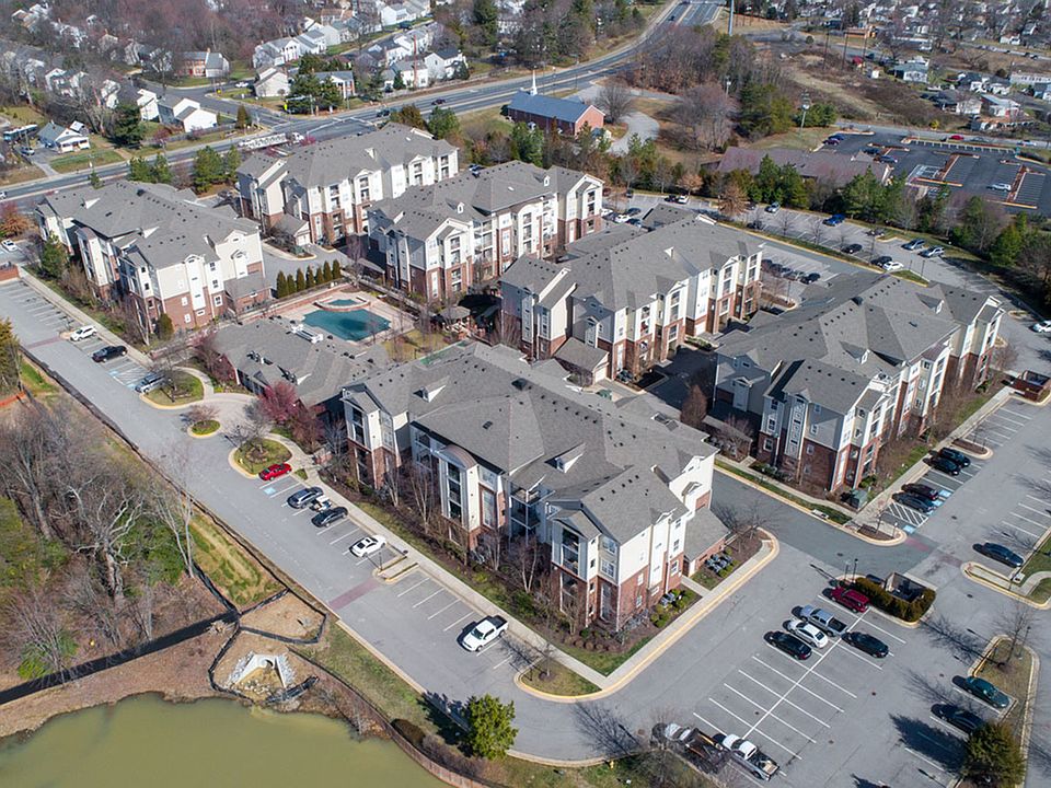 1st image of 2760 Green Ash Loop #2770-403