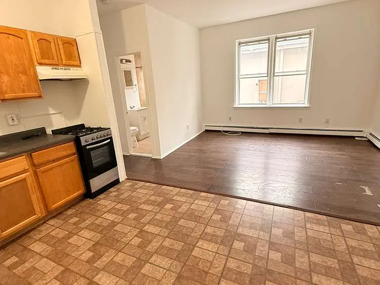 163 Elmora Ave #6 — Photo 2